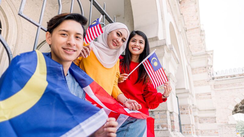 How Companies in Malaysia Can Celebrate National Day with Employees