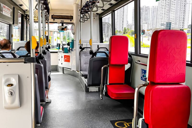 2025年公共交通新规：新加坡求职者通勤指南