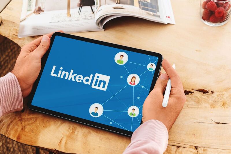 为什么十二月是更新 LinkedIn 的黄金时机
