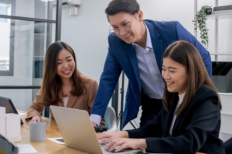 Workplace Fairness Case Studies: 5 Real Scenarios & How Employers Can Fix Them