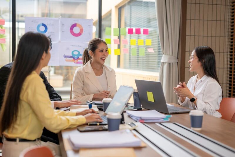 2026 年国际妇女节:新加坡雇主是否真正推动女性领导力发展?