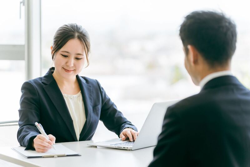 2026年年中绩效评估：新加坡职场人如何把握这一时机加速职业发展