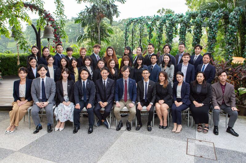 Reeracoen Singapore's Corporate Group Photo