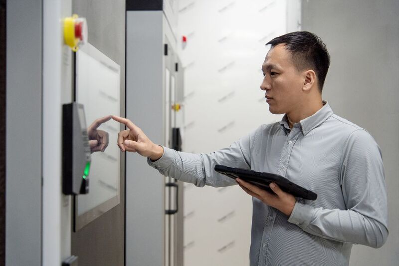 Japanese Fluency Still Pays in Singapore's Semiconductor Sector, But Technical Skills Pay More