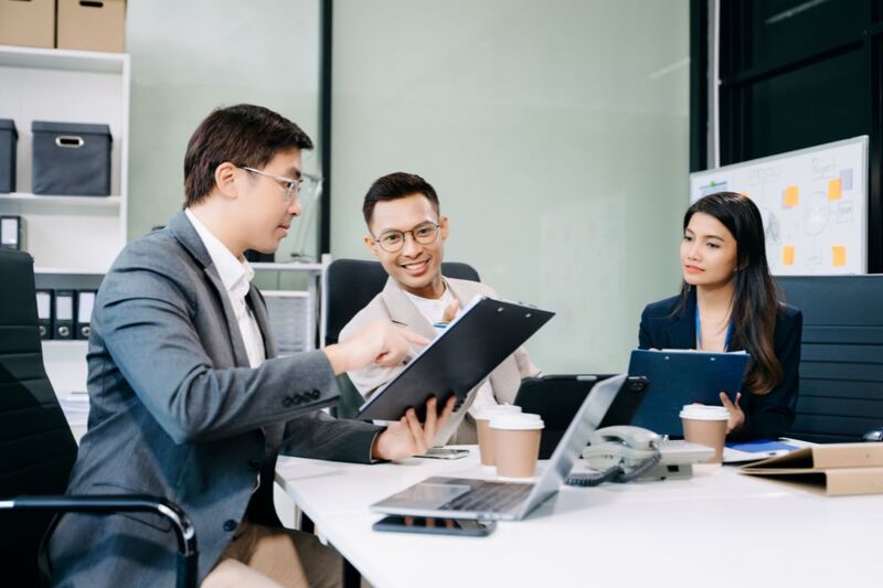 Singapore's 2026 Hiring Paradox: Why Even Growing Businesses Are Still Hiring Selectively