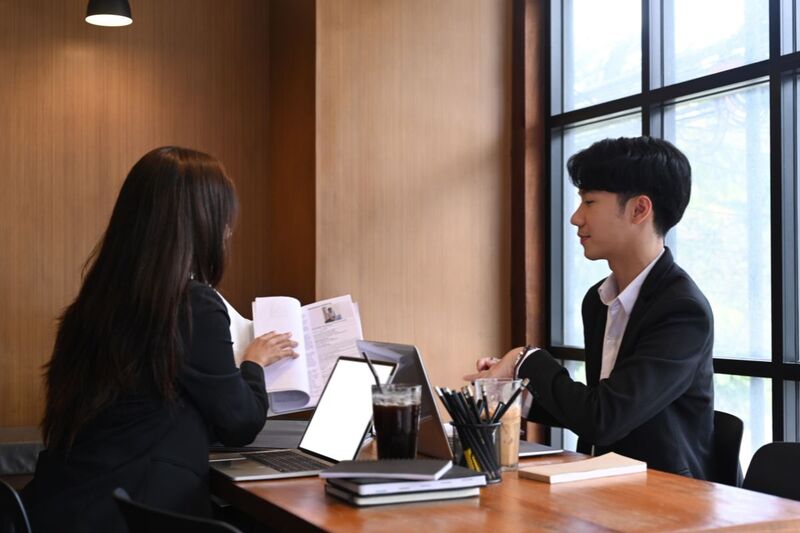 Why Are Singapore Employers Still Struggling to Hire When More People Are Looking for Jobs?